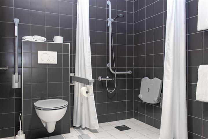 סקיאן Hotell Fritidsparken מראה חיצוני תמונה