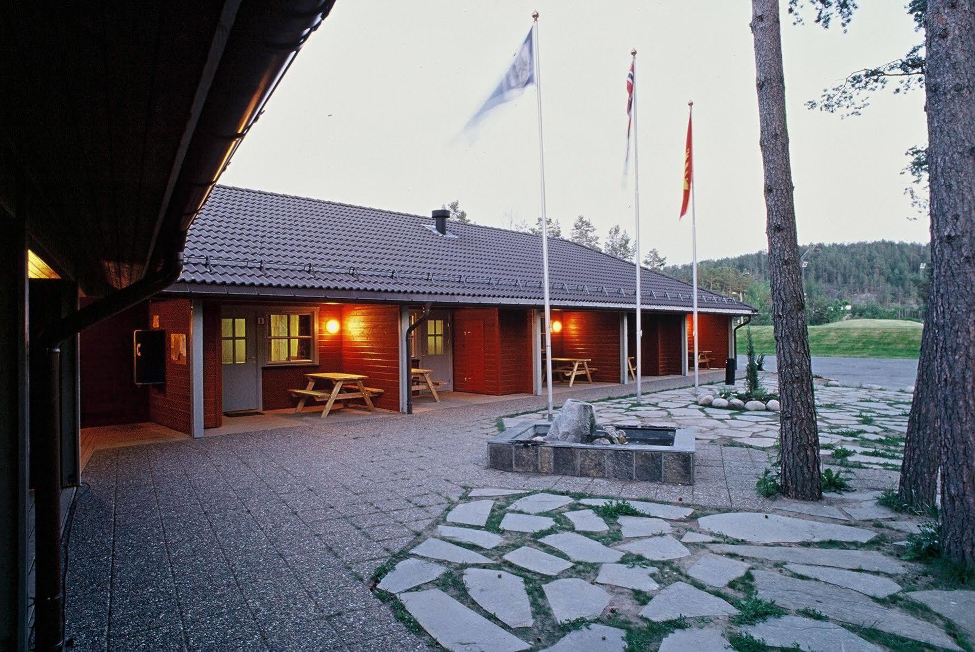 סקיאן Hotell Fritidsparken מראה חיצוני תמונה