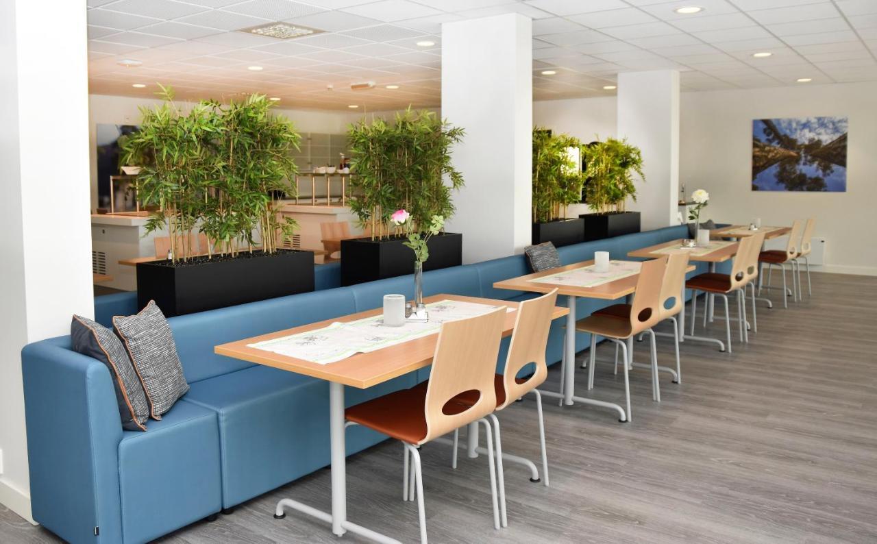 סקיאן Hotell Fritidsparken מראה חיצוני תמונה