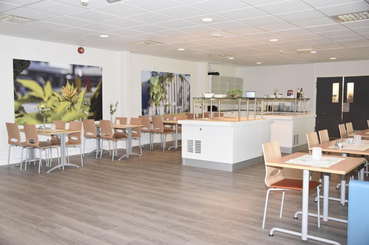 סקיאן Hotell Fritidsparken מראה חיצוני תמונה
